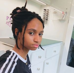 Meet your Posher, Nanette